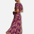Evelyn – Elegant Dress With V-Neckline